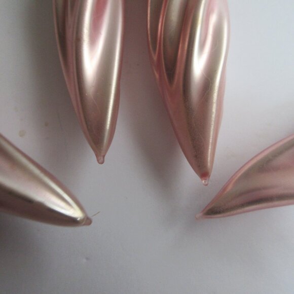 Pink Glass Twist Icicle Christmas Ornament ~ 5-1/2"-6" Box of 4 Made in Colombia - Picture 4 of 12